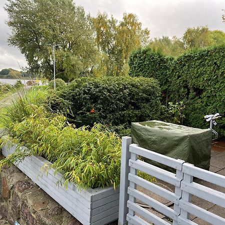 Wohnen Am Seglerhafen Mit Traveblick Im Kontorhaus Viele Extras Lägenhet Lübeck Exteriör bild