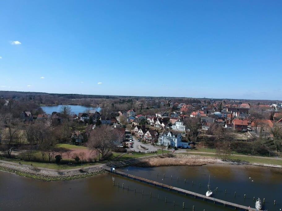 Wohnen Am Seglerhafen Mit Traveblick Im Kontorhaus Viele Extras Lägenhet Lübeck Exteriör bild