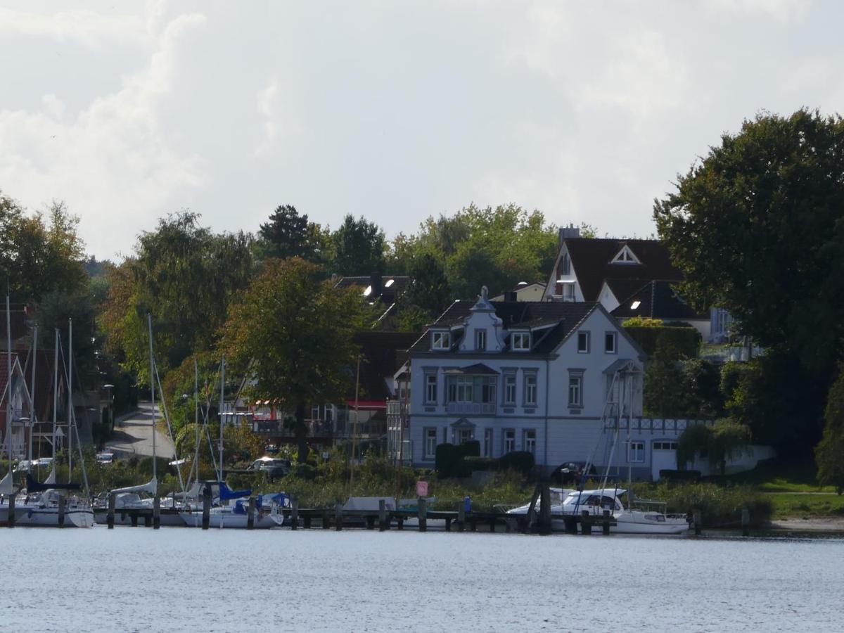 Wohnen Am Seglerhafen Mit Traveblick Im Kontorhaus Viele Extras Lägenhet Lübeck Exteriör bild